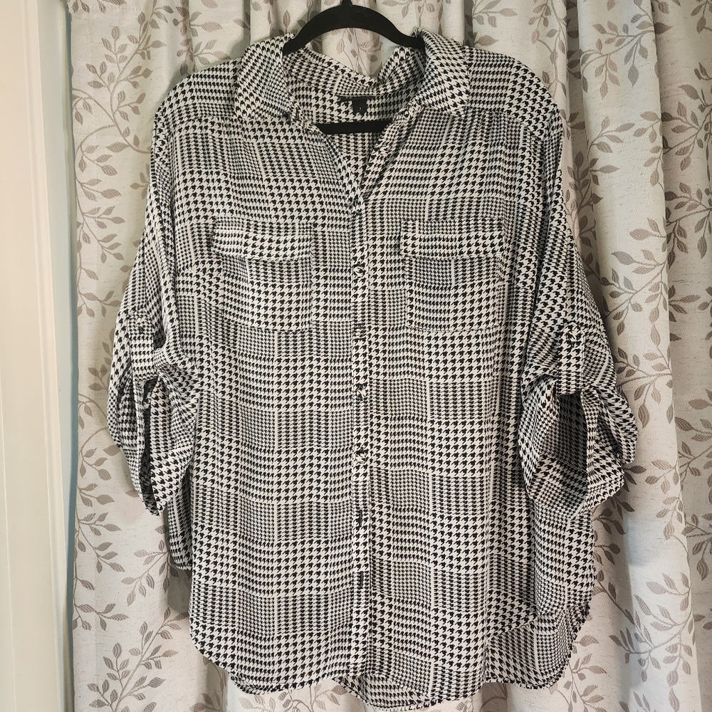 Torrid Madison Georgette Button Down Shirt Houndstooth Size 1 (1X)